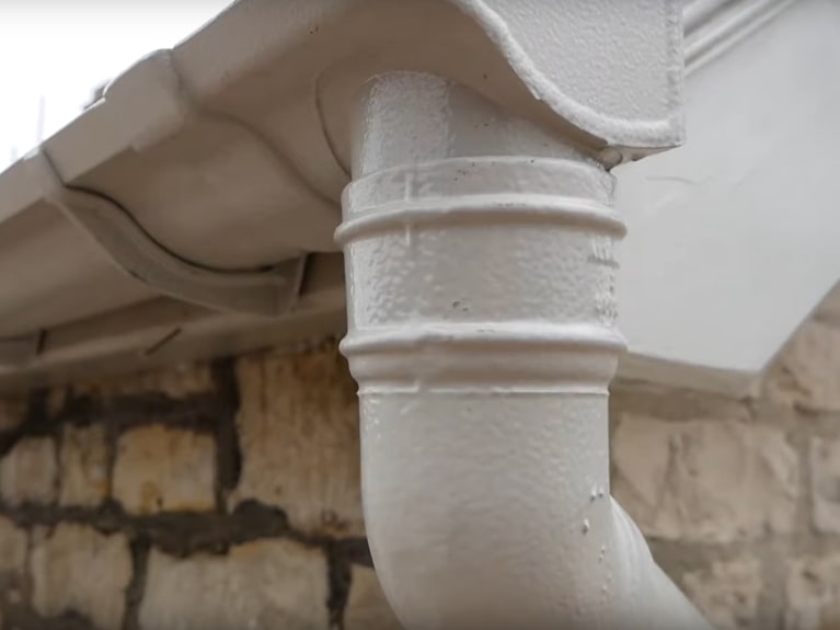 White Cast Aluminium Downpipe Close-up